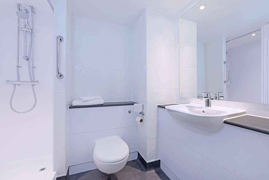 Travelodge Farringdon Londres Habitación foto